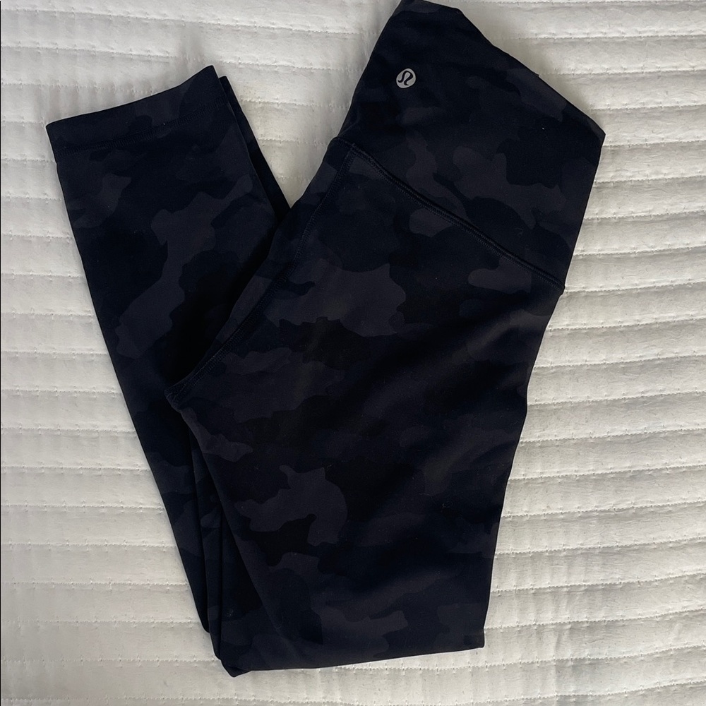 Lululemon Black Camo wunder train Leggings size 6
